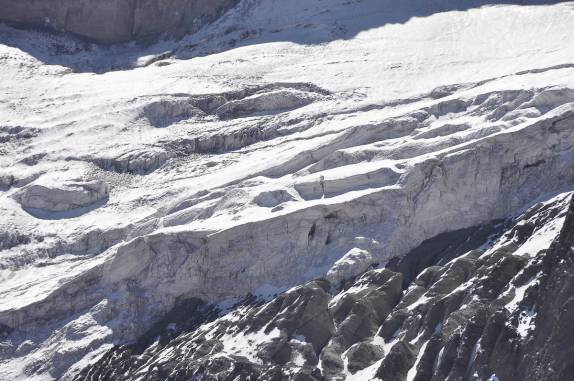 Uma das muitas geleiras penduradas na parede sul do Aconcágua, região de Mendoza, no oeste da Argentina